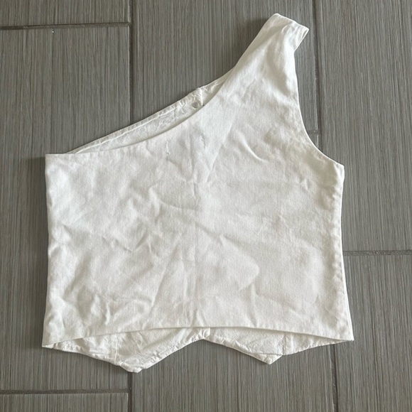 One shoulder vest - Picture 3 of 5